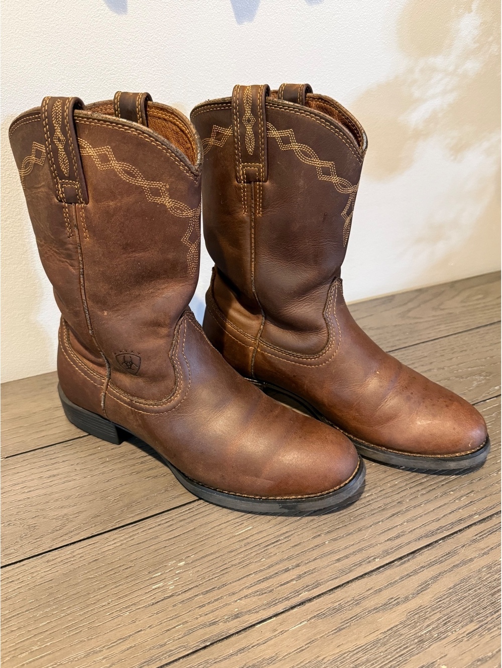 Ariat Brown Leather Cowboy Boots Women’s Size 7